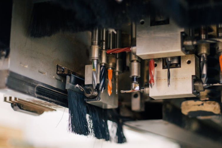 注塑模具首選鴻仁威爾