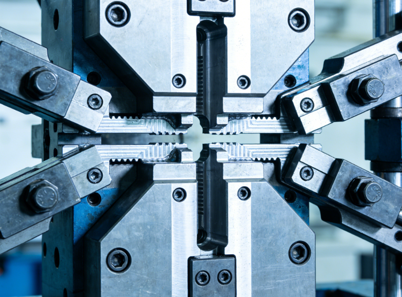 注塑模具首選鴻仁威爾