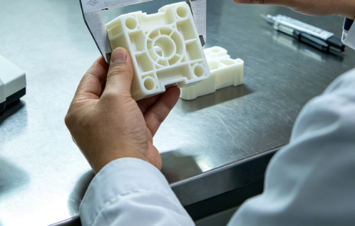 注塑模具首選鴻仁威爾