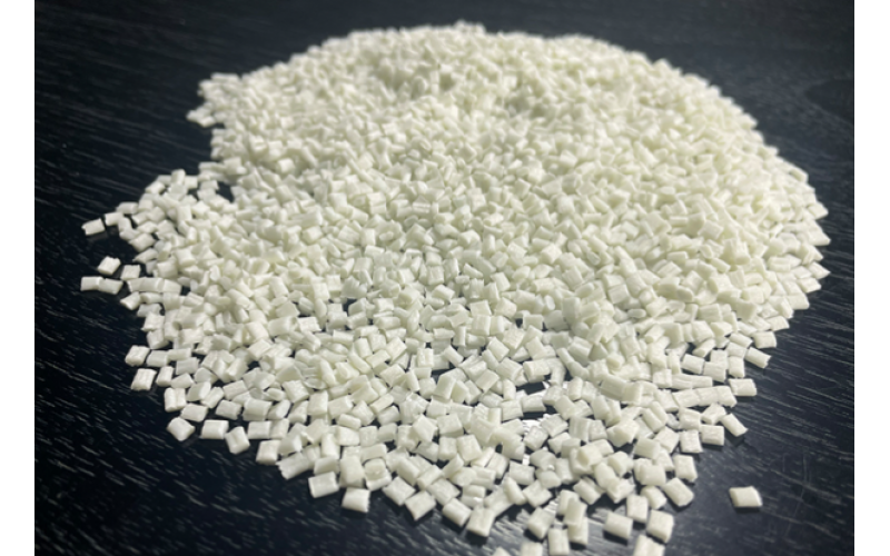 The advantages and disadvantages of PBT materials